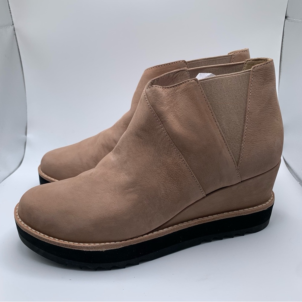 Eileen Fisher Caddy Nubuck Leather Chelsea Wedge Boot NWOB size 9.5 2490